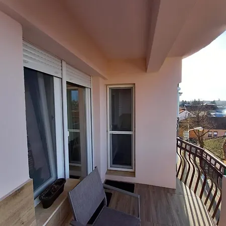 Appartement Tei à Oradea Extérieur photo